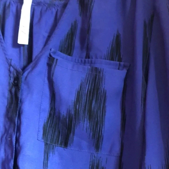 Reformed by Urban Outfitters shirt - Picture 2 of 7